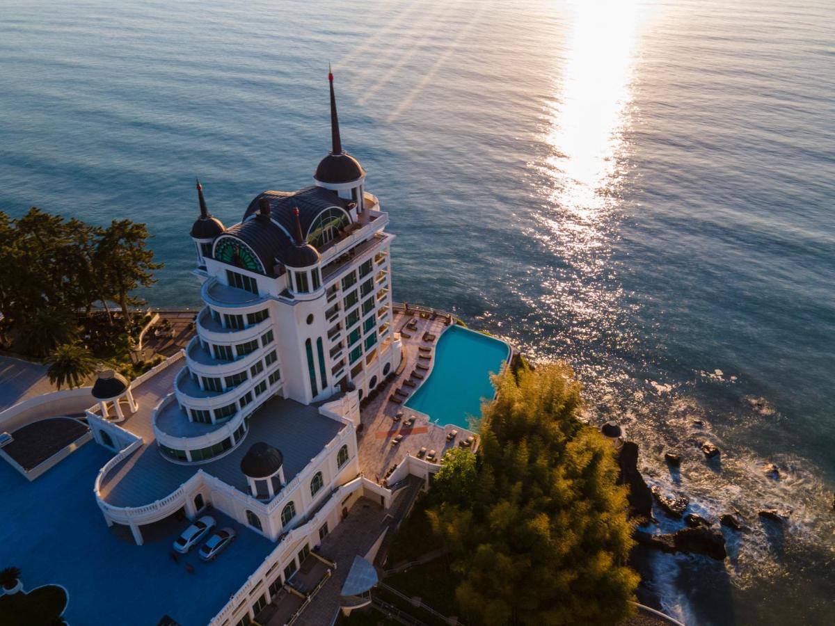 באטומי Castello Mare All Inclusive Resort מראה חיצוני תמונה