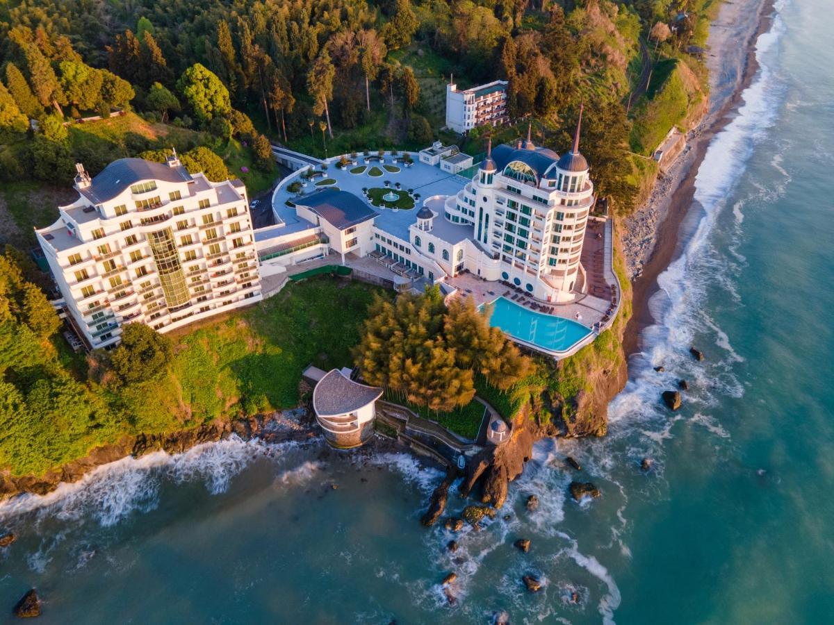 באטומי Castello Mare All Inclusive Resort מראה חיצוני תמונה