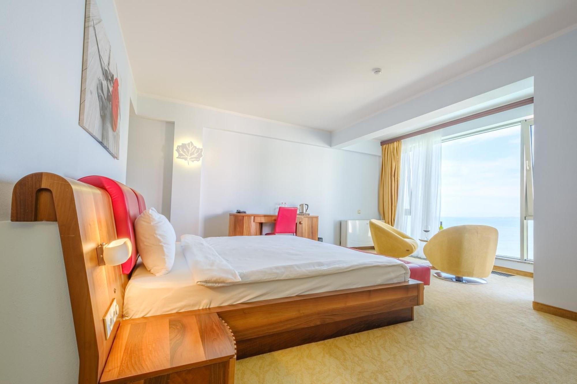 באטומי Castello Mare All Inclusive Resort מראה חיצוני תמונה