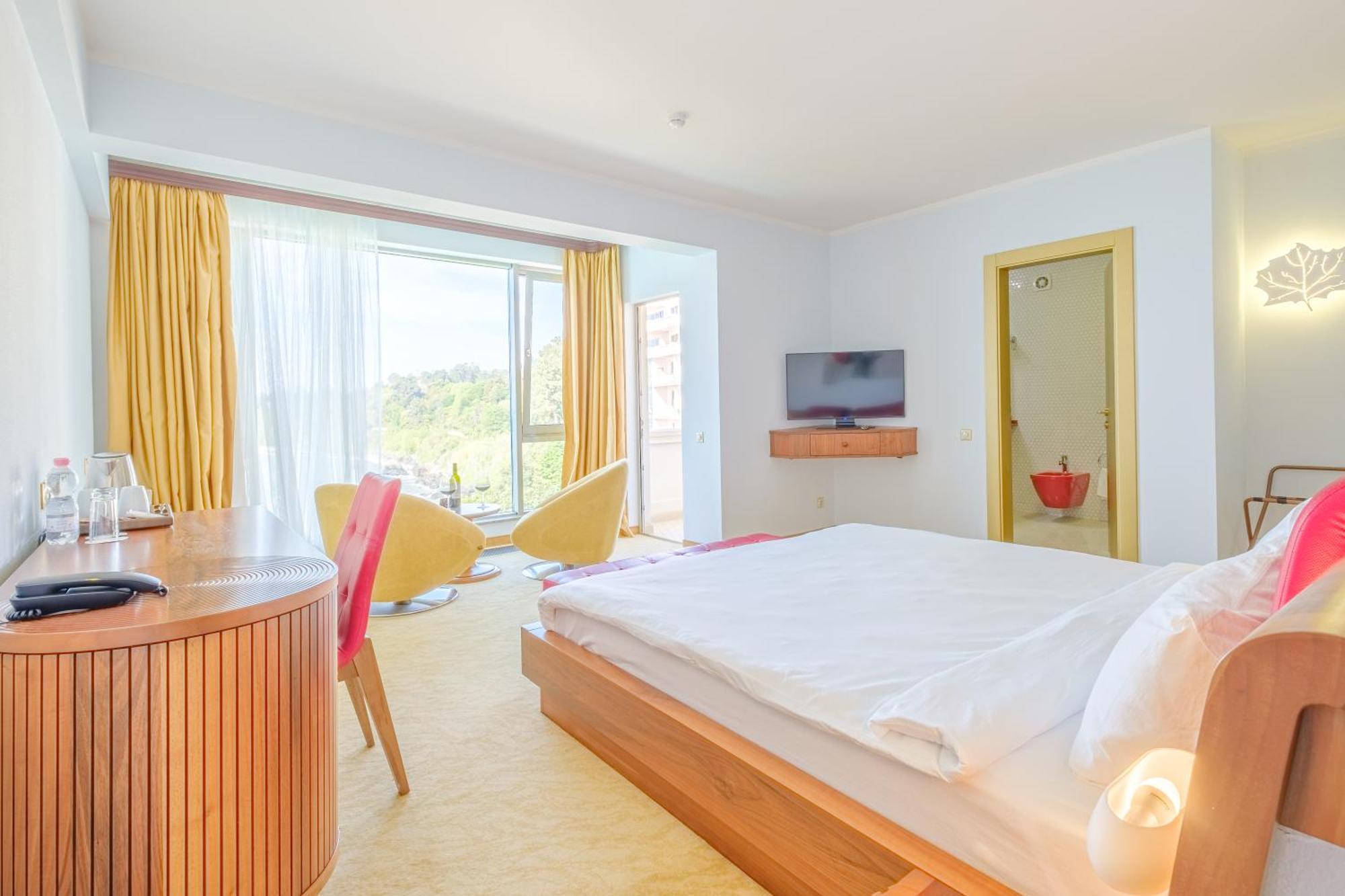 באטומי Castello Mare All Inclusive Resort מראה חיצוני תמונה